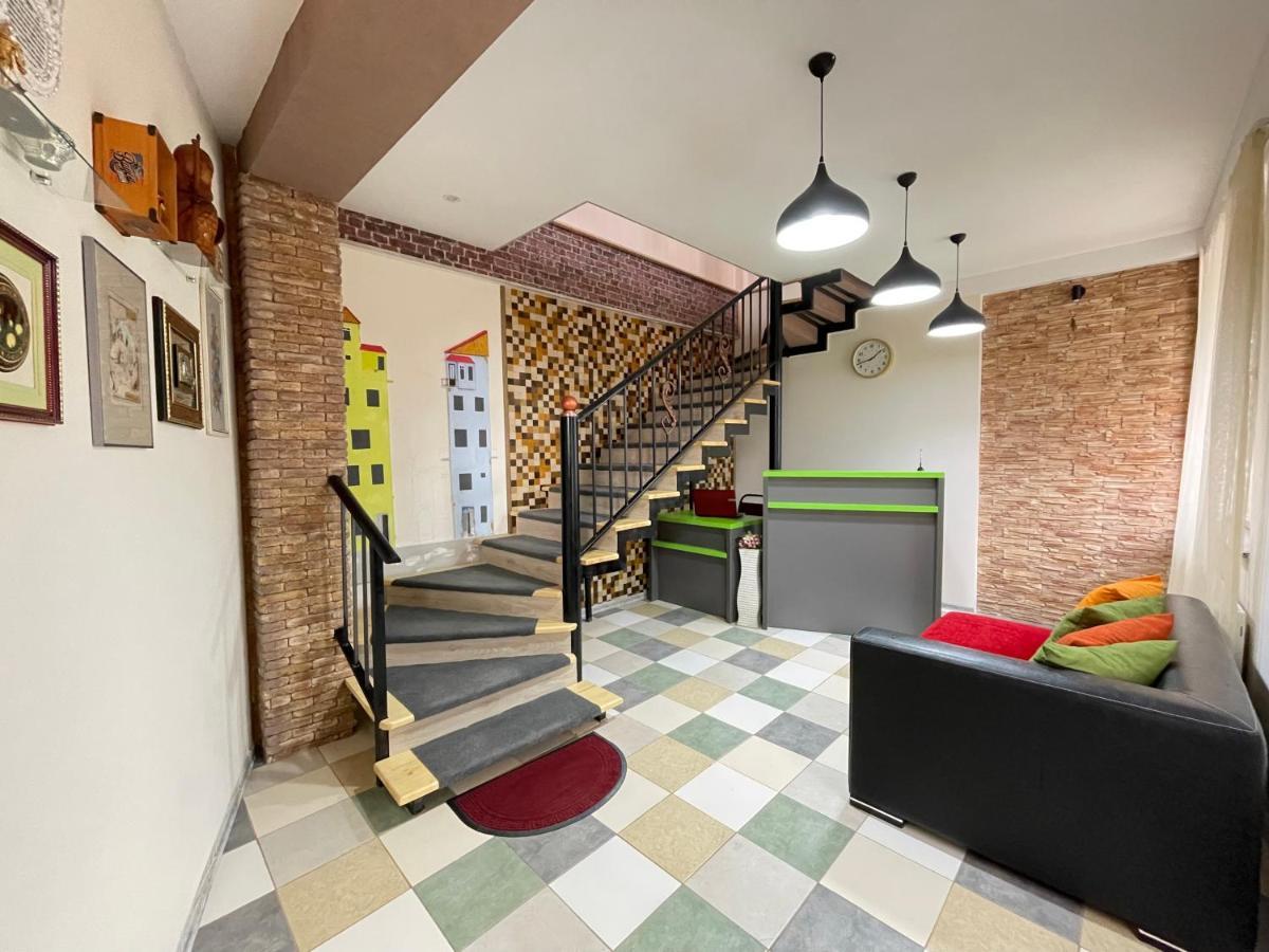 Hotel Tradicia Tbilisi ภายนอก รูปภาพ