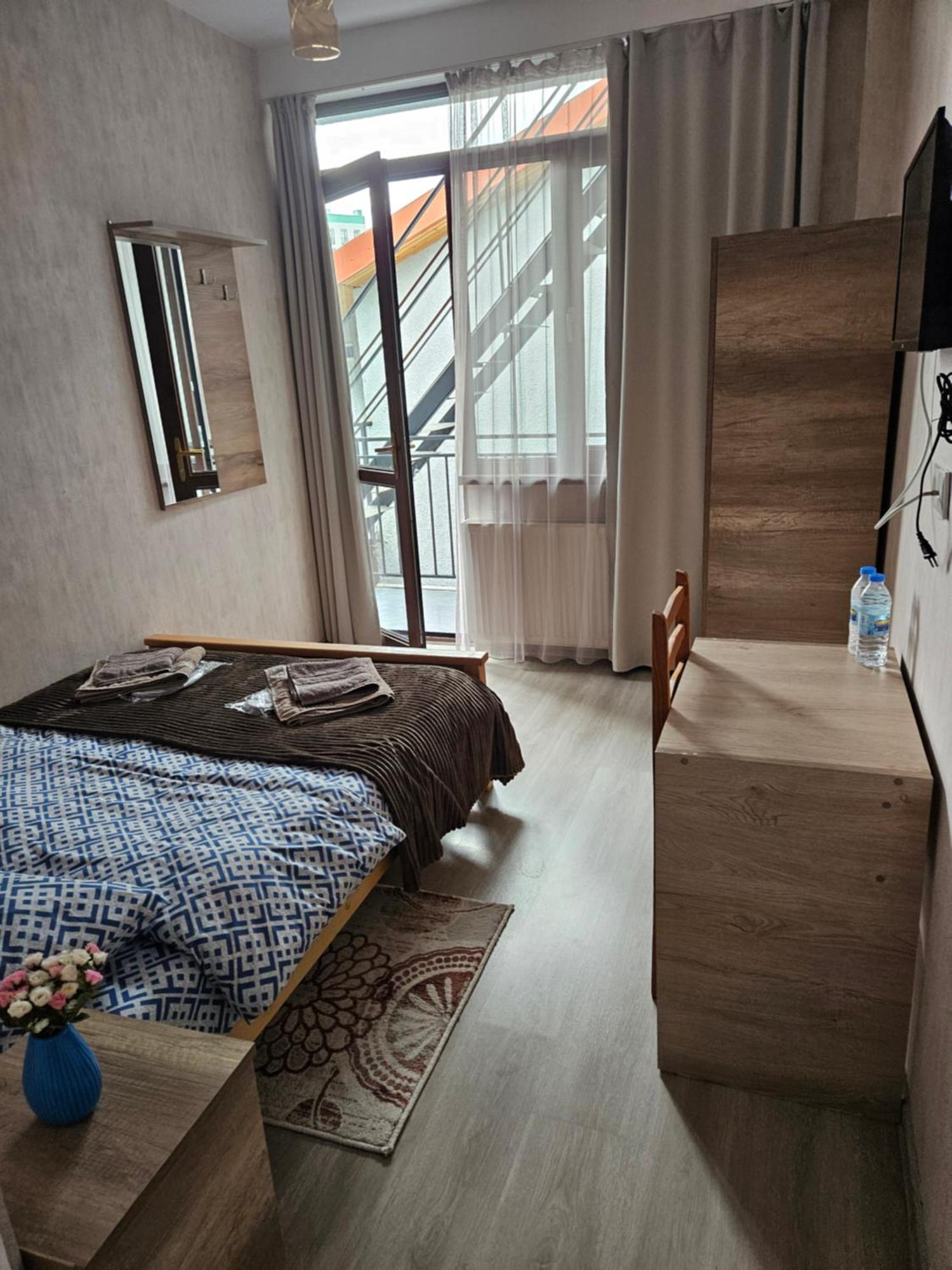 Hotel Tradicia Tbilisi ภายนอก รูปภาพ