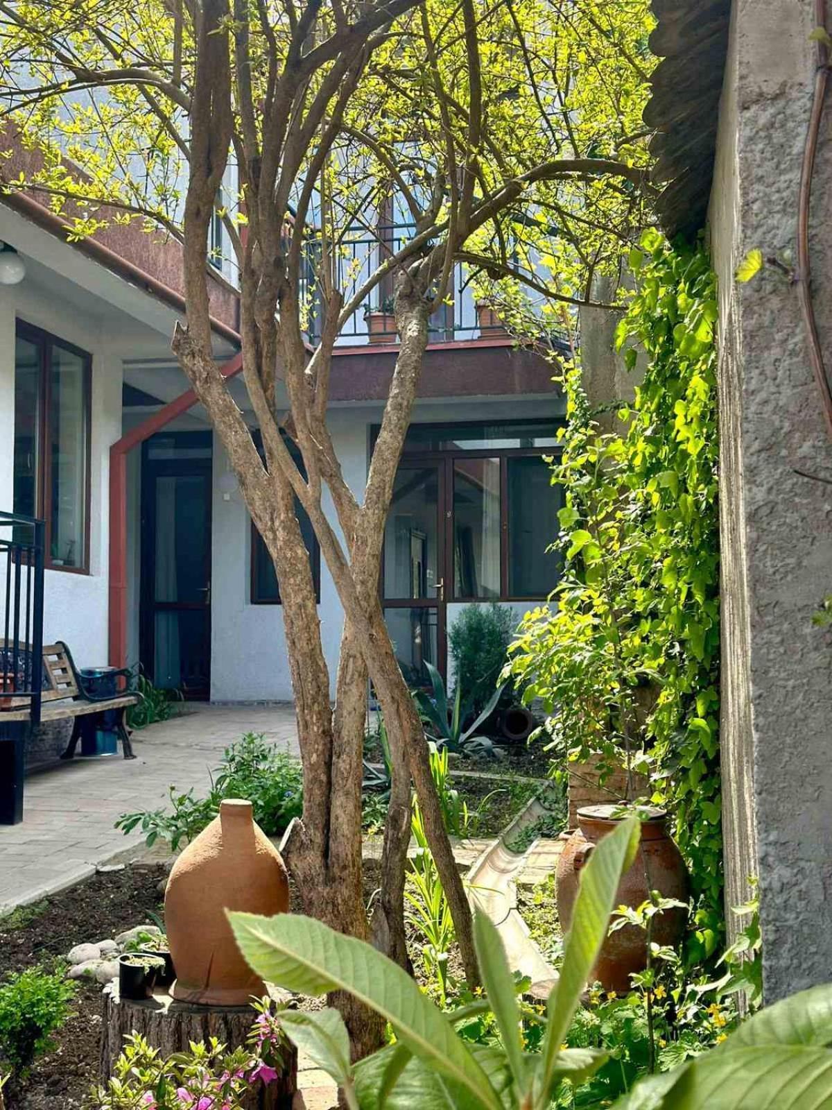 Hotel Tradicia Tbilisi ภายนอก รูปภาพ